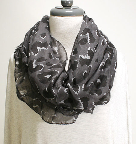 leopard camo scarf in grey